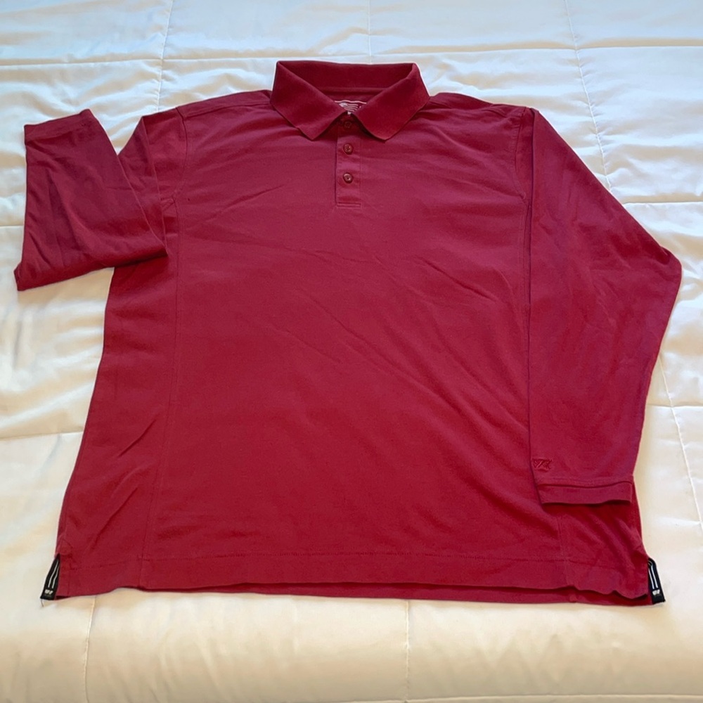 Cutter & Buck longsleeve golf polo. Cotton/poly. Men's XL. Like new condition.